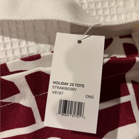 Vuori Holiday Tote-New - Picture 3 of 4